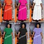 Duas pecas de roupa em varias cores