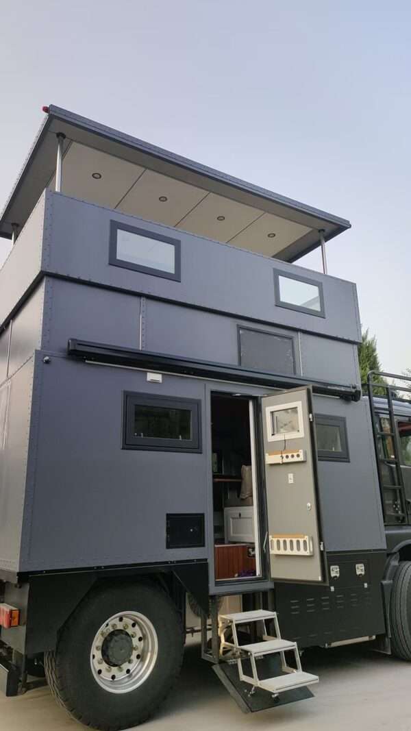 4X4 caminhão pesado off-road HOWO Man design de luxo RV motorhome com tenda elevável - Imagem 2