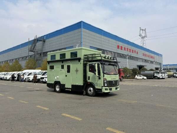 Caminhão de motorhome HOWO 4×2 - Imagem 2