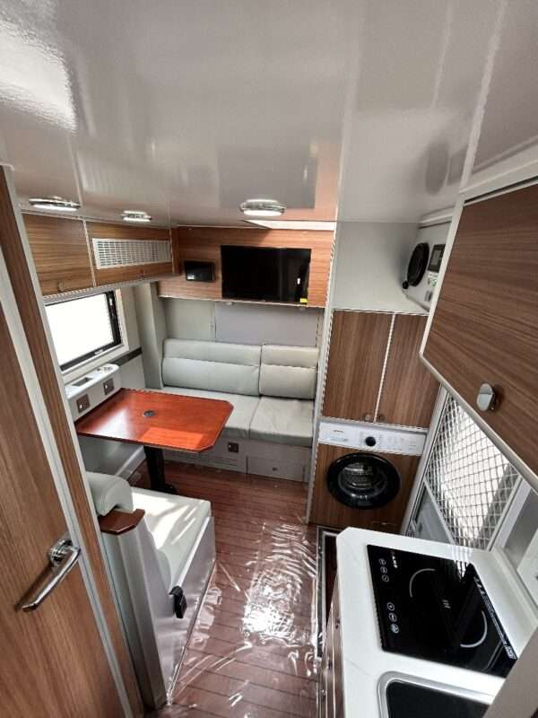 Caminhão de motorhome HOWO 4×2 - Imagem 4