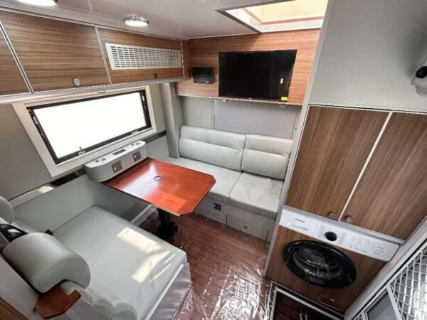 Caminhão de motorhome HOWO 4×2 - Imagem 5