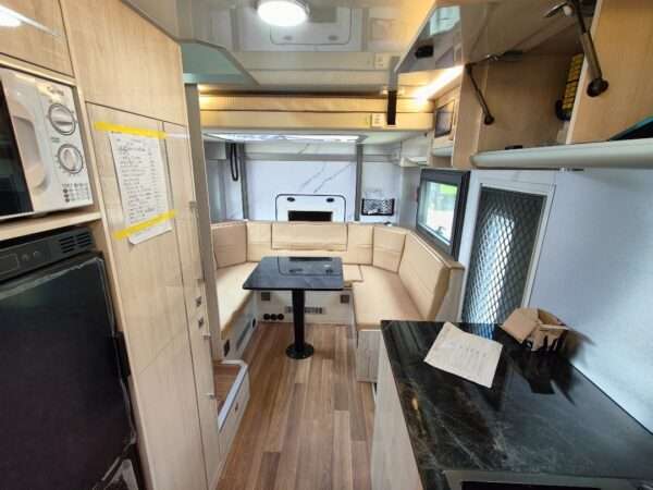 Caminhão de motorhome HOWO 4×2 - Imagem 18