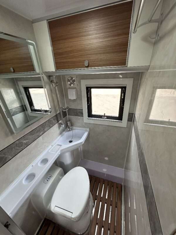 Caminhão de motorhome HOWO 4×2 - Imagem 22