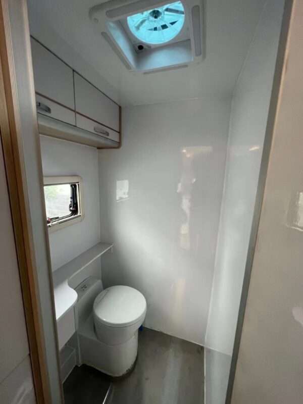 Caminhão de motorhome HOWO 4×2 - Imagem 9