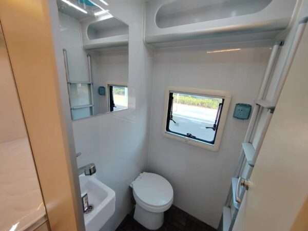 Caminhão de motorhome HOWO 4×2 - Imagem 8