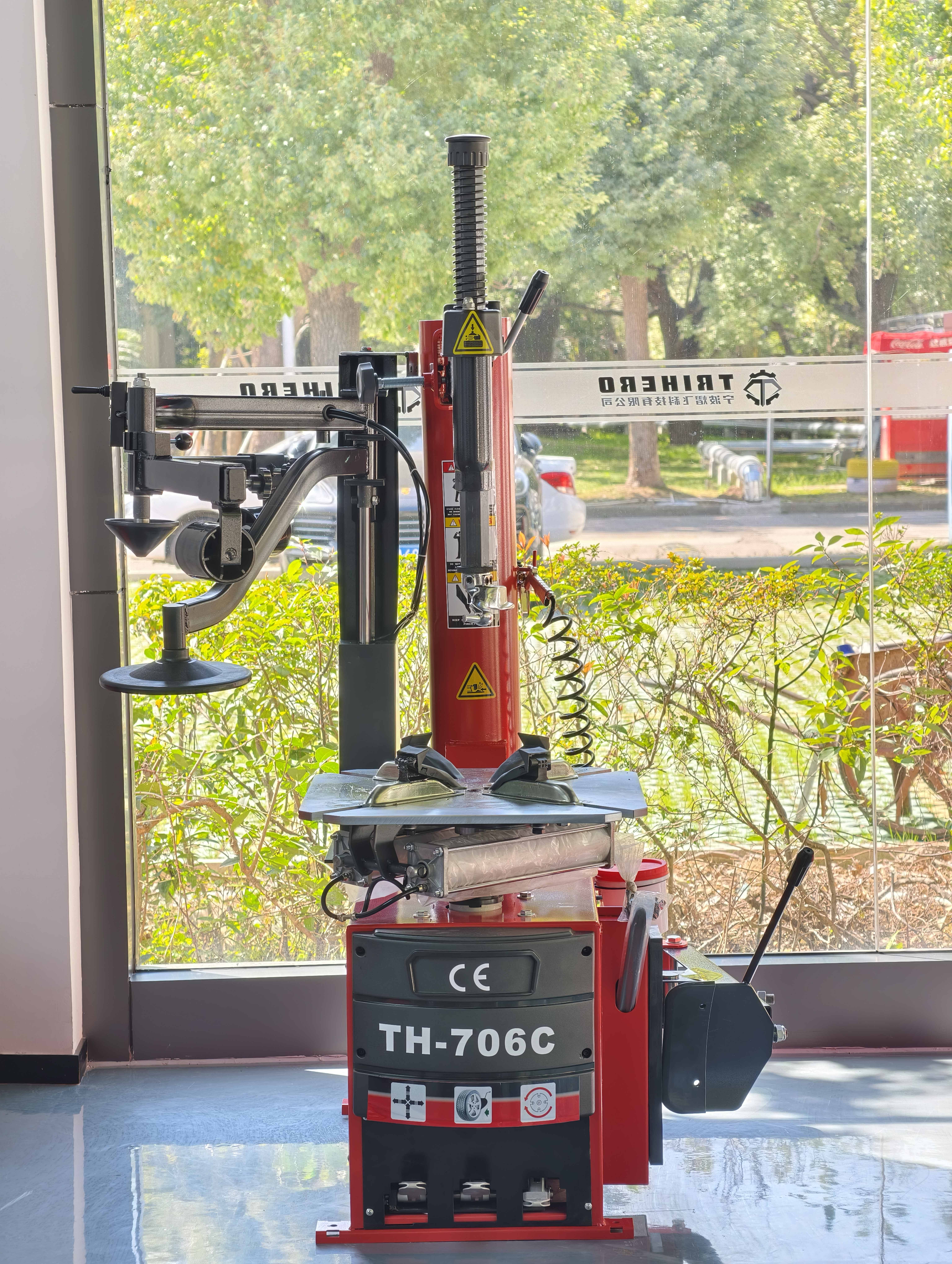 Trihero 2026 Novo Equipamento Profissional para Serviço Automotivo Preço Direto de Fábrica Design Aprimorado Combo Trocador de Pneus e Balanceador de Rodas - Imagem 4