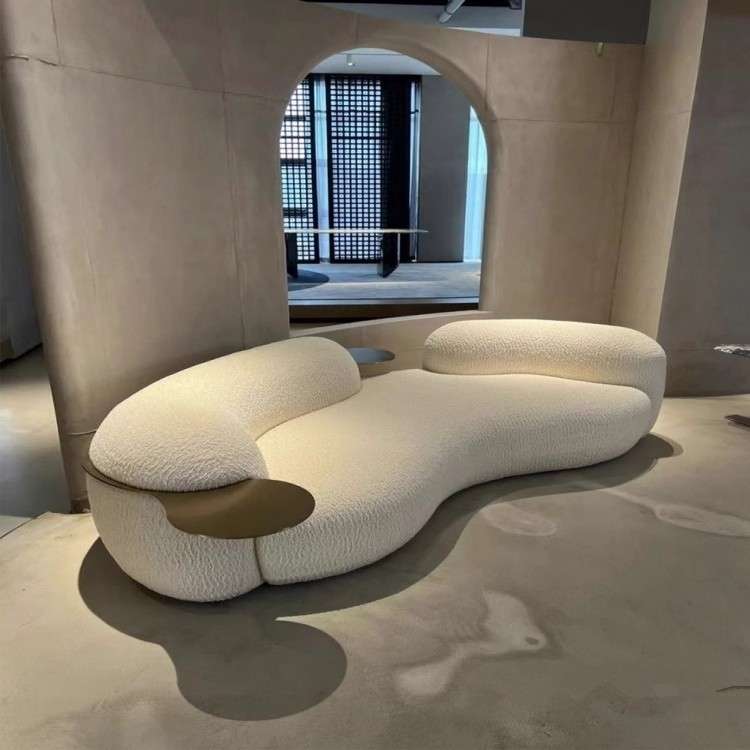 Sofá Curvo de Design Nórdico Criativo em Veludo Cordeiro Premium, Estilo Moderno Minimalista para Sala de Estar - Imagem 3