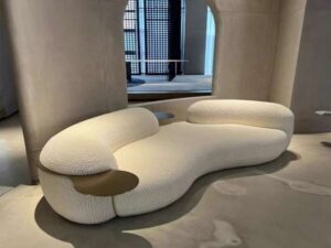 Sofá Curvo de Design Nórdico Criativo em Veludo Cordeiro Premium, Estilo Moderno Minimalista para Sala de Estar