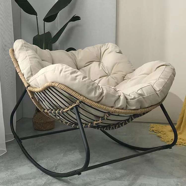 Cadeira de Balanço Reclinável Confortável Kanepe de Rattan com Encosto Ajustável e Estofamento para Sala de Estar, Sofá ou Villa - Imagem 4