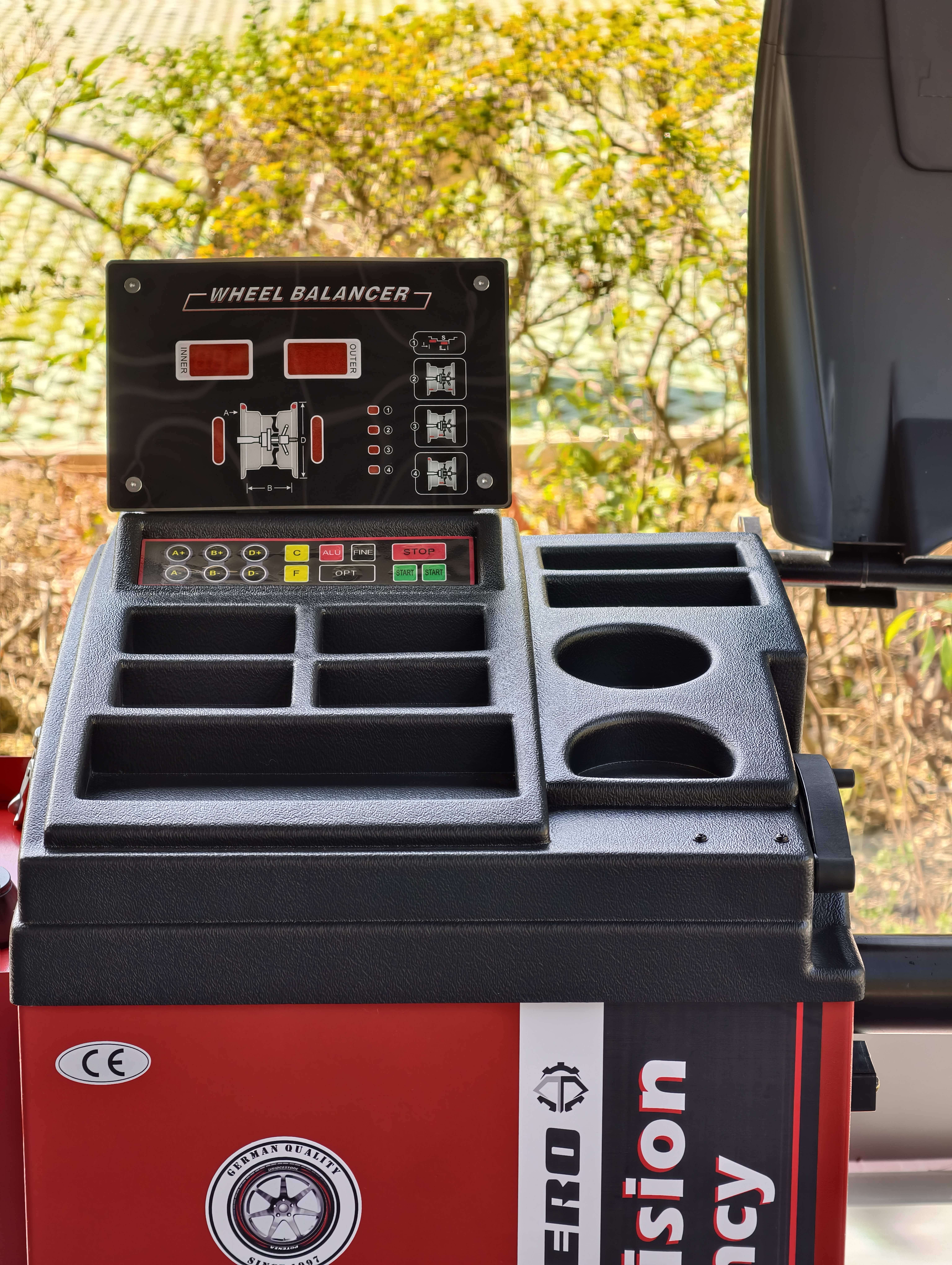 Trihero 2026 Novo Equipamento Profissional para Serviço Automotivo Preço Direto de Fábrica Design Aprimorado Combo Trocador de Pneus e Balanceador de Rodas - Imagem 2