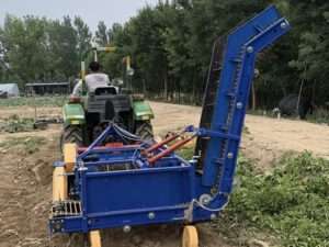 Alta Produtividade Crawler Rear-Mounted Mandioca Batata Doce Colheita Máquina Tractor Motor Core Component para Potato Farming